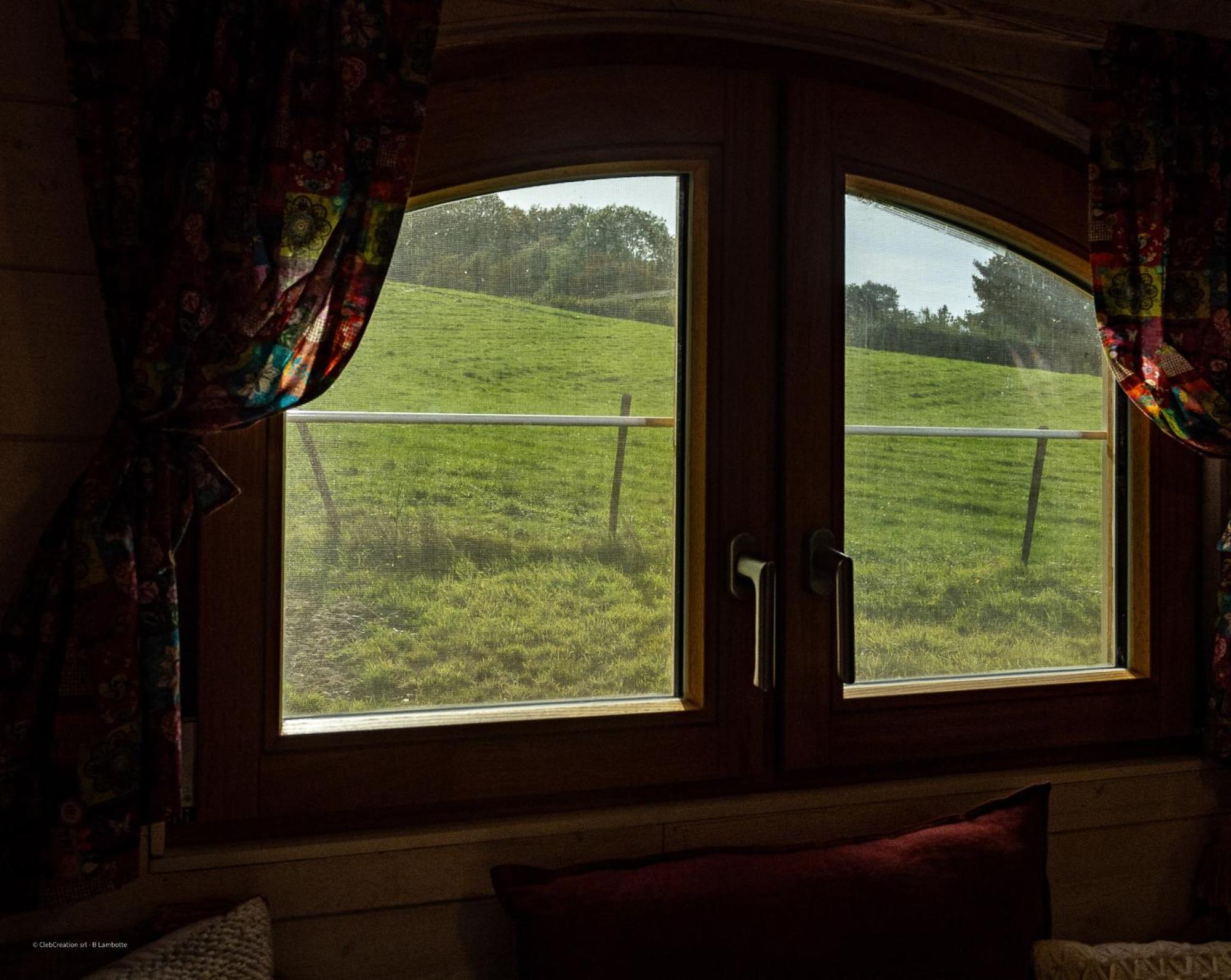 Villa La Tiny House De La Bergerie Lierneux Exterior foto
